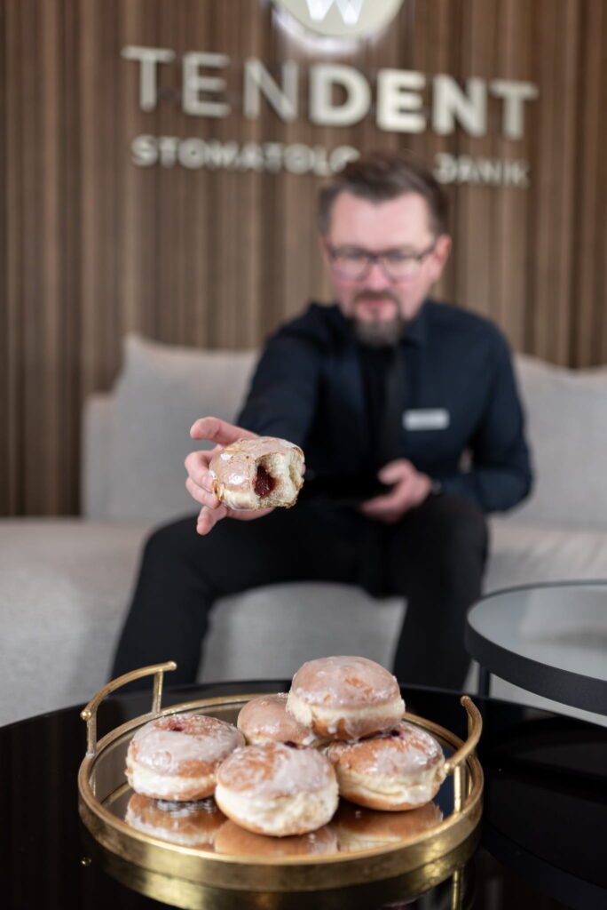 Cukier a zęby, próchnica zębowa, leczenie zębów, wpływ cukru na zęby